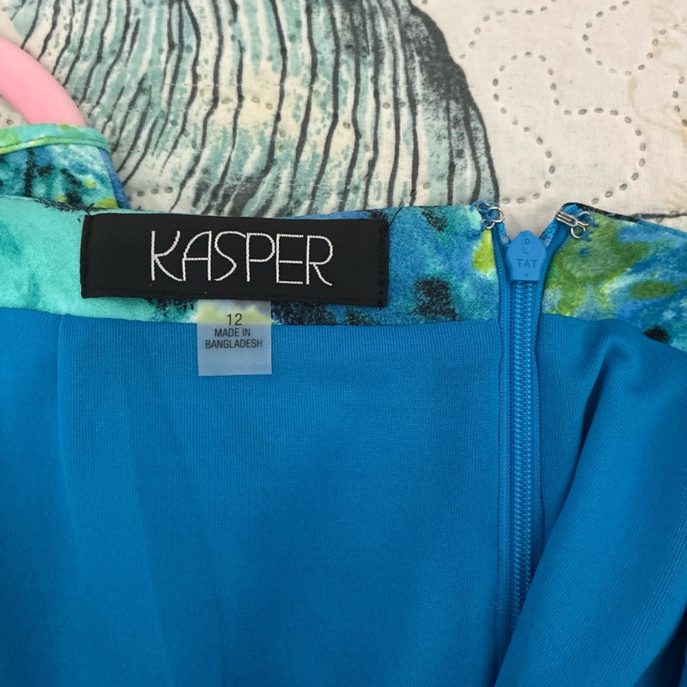 Kasper two piece skirt and top in blue floral size 12 - Picture 7 of 7